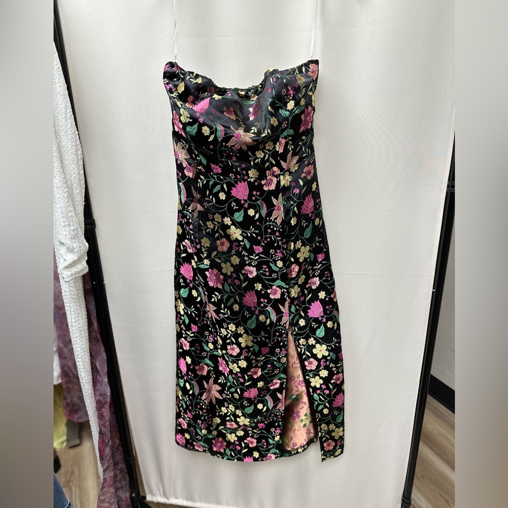 Lulus midi formal or semi formal - Picture 2 of 6